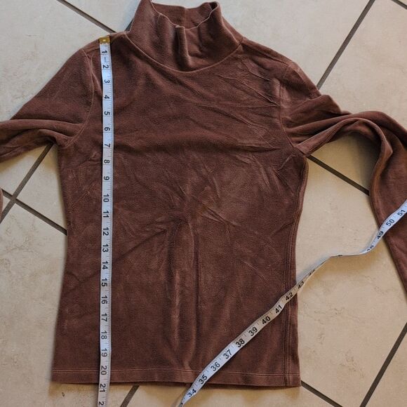 SOLD Everlane Burnt Orange Velvet Turtleneck Pullover Long Sleeve Top Size XS - Picture 6 of 7